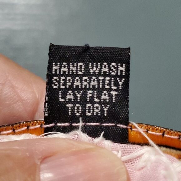 Sam Hilu, tunic top or dress? Over sized Small, pink.‎ Little bling. - Picture 3 of 7